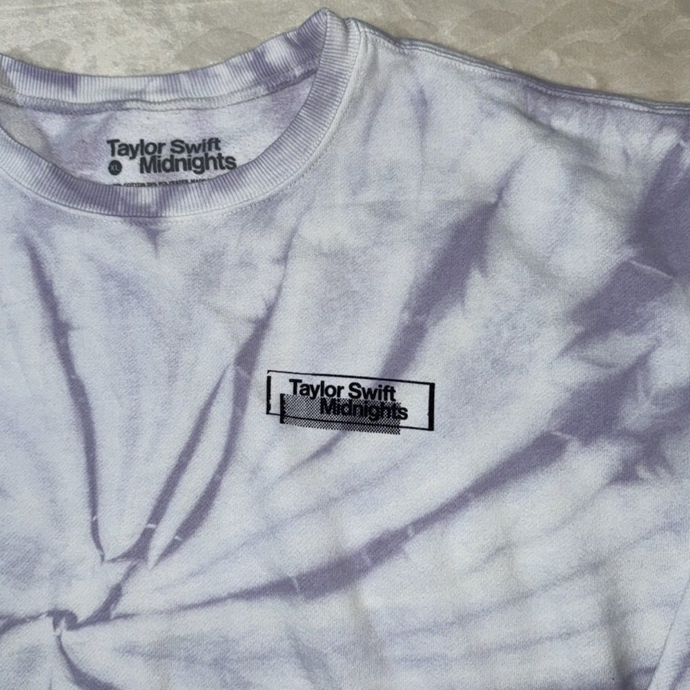 TAYLOR SWIFT MIDNIGHTS‎ LAVENDER TIE DYE CREWNECK - Picture 3 of 7